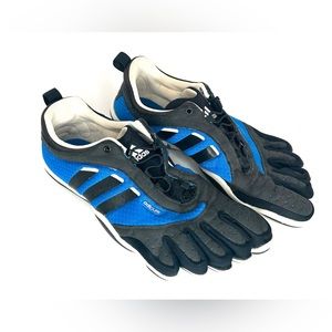 Size 9- Adidas adipure trainer 5 Finger toe shoes